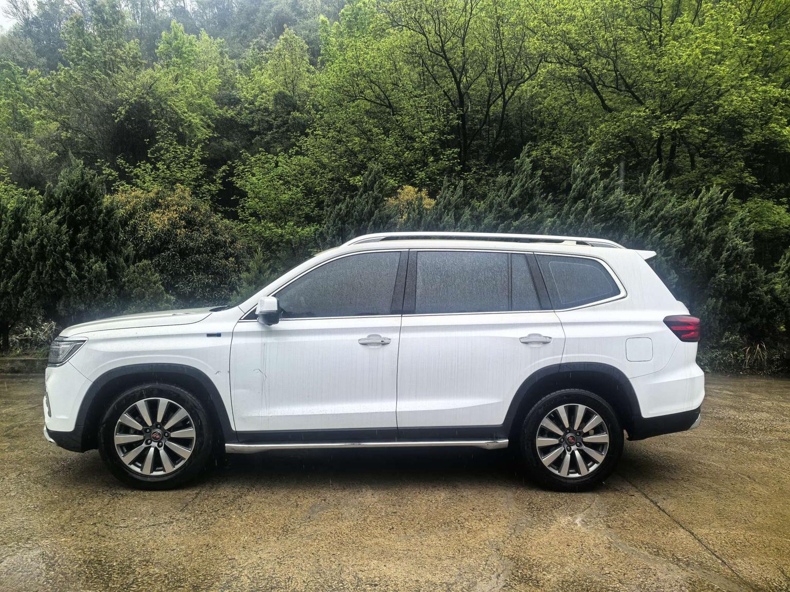 Roewe RX8 2018 30T Smart Connected 4WD Flagship
