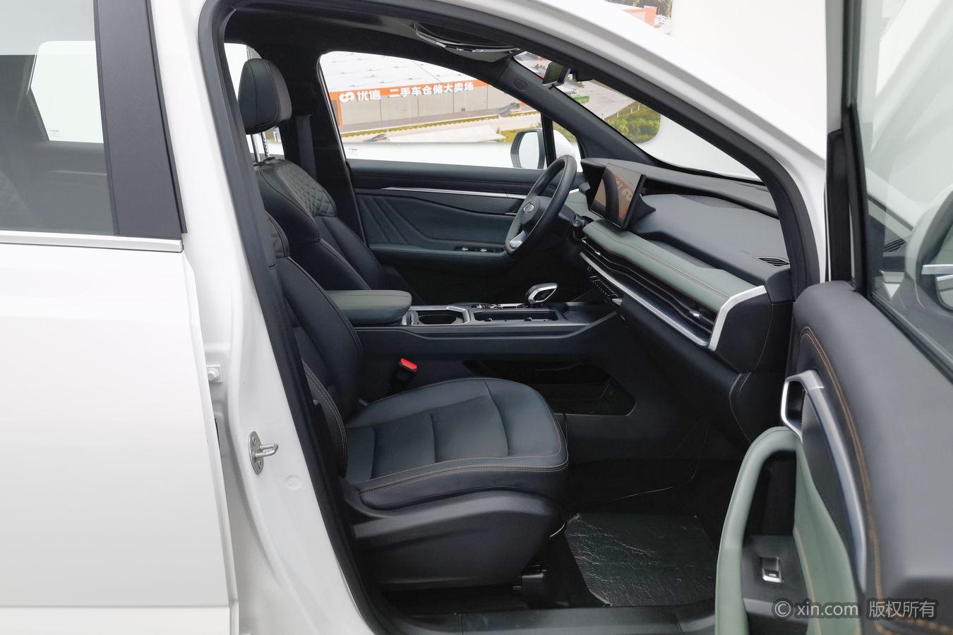 Geely Haoyue L 2023 2.0TD DCT Premium