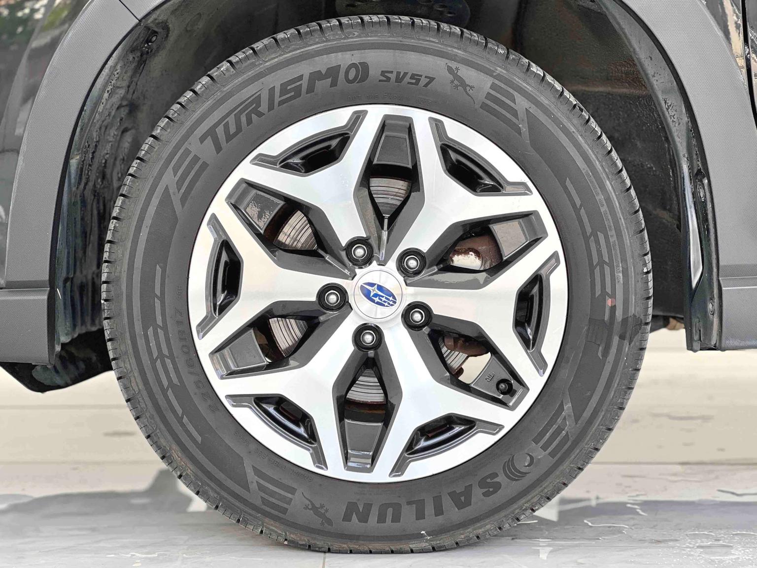 Subaru FORESTER Forester 2019 2.0i Luxury