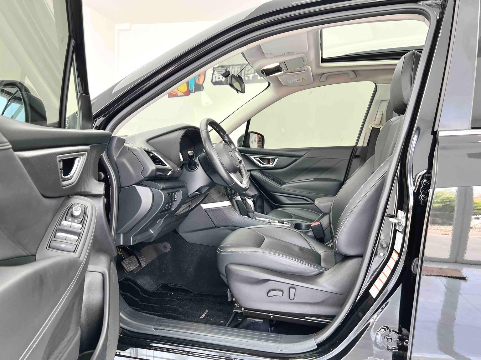 Subaru FORESTER Forester 2019 2.0i Luxury