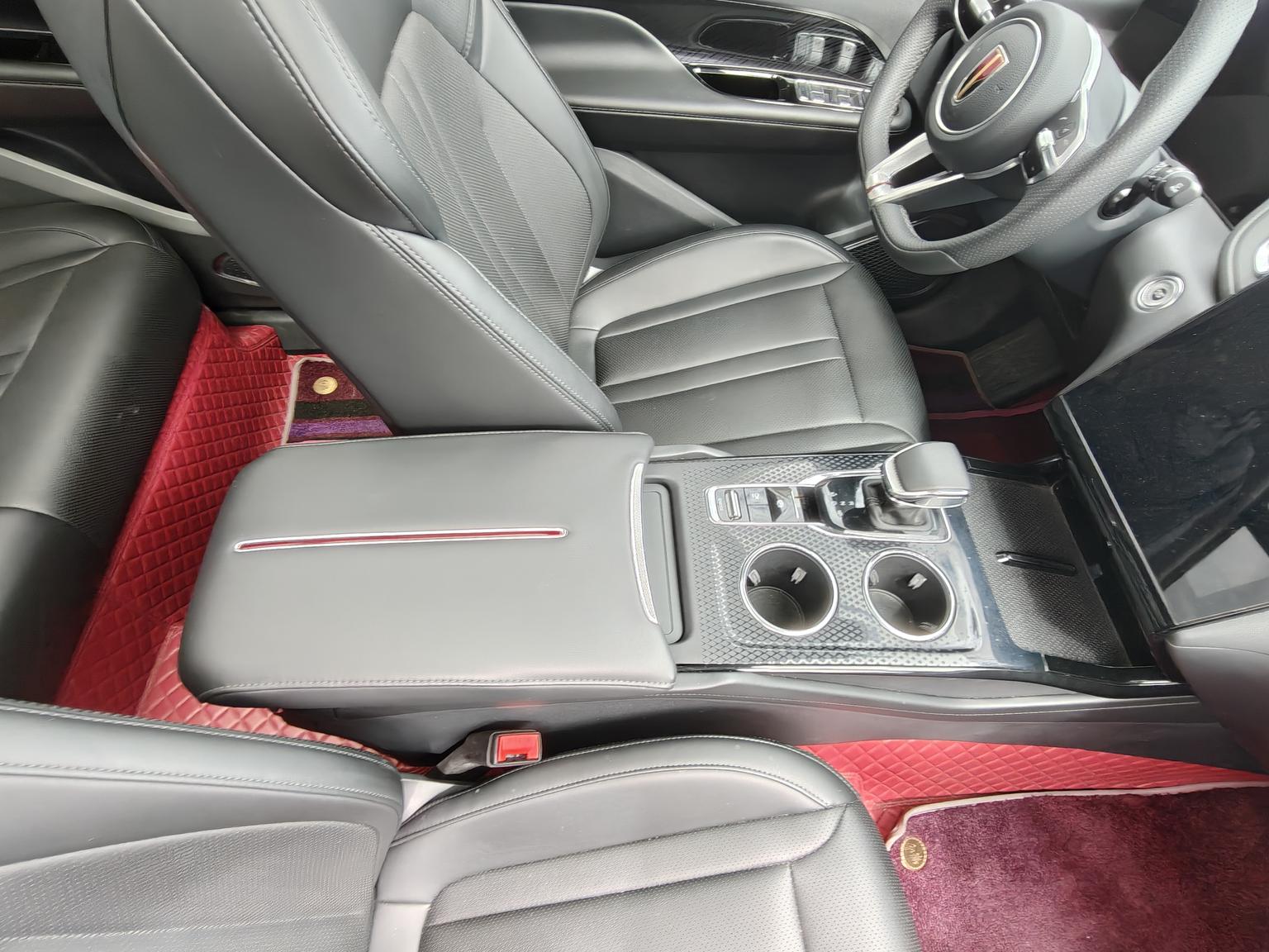 Hongqi HS3 2023 1.5T