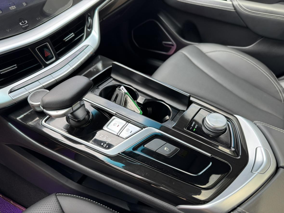 Geely 2021 1.8T Navigator +