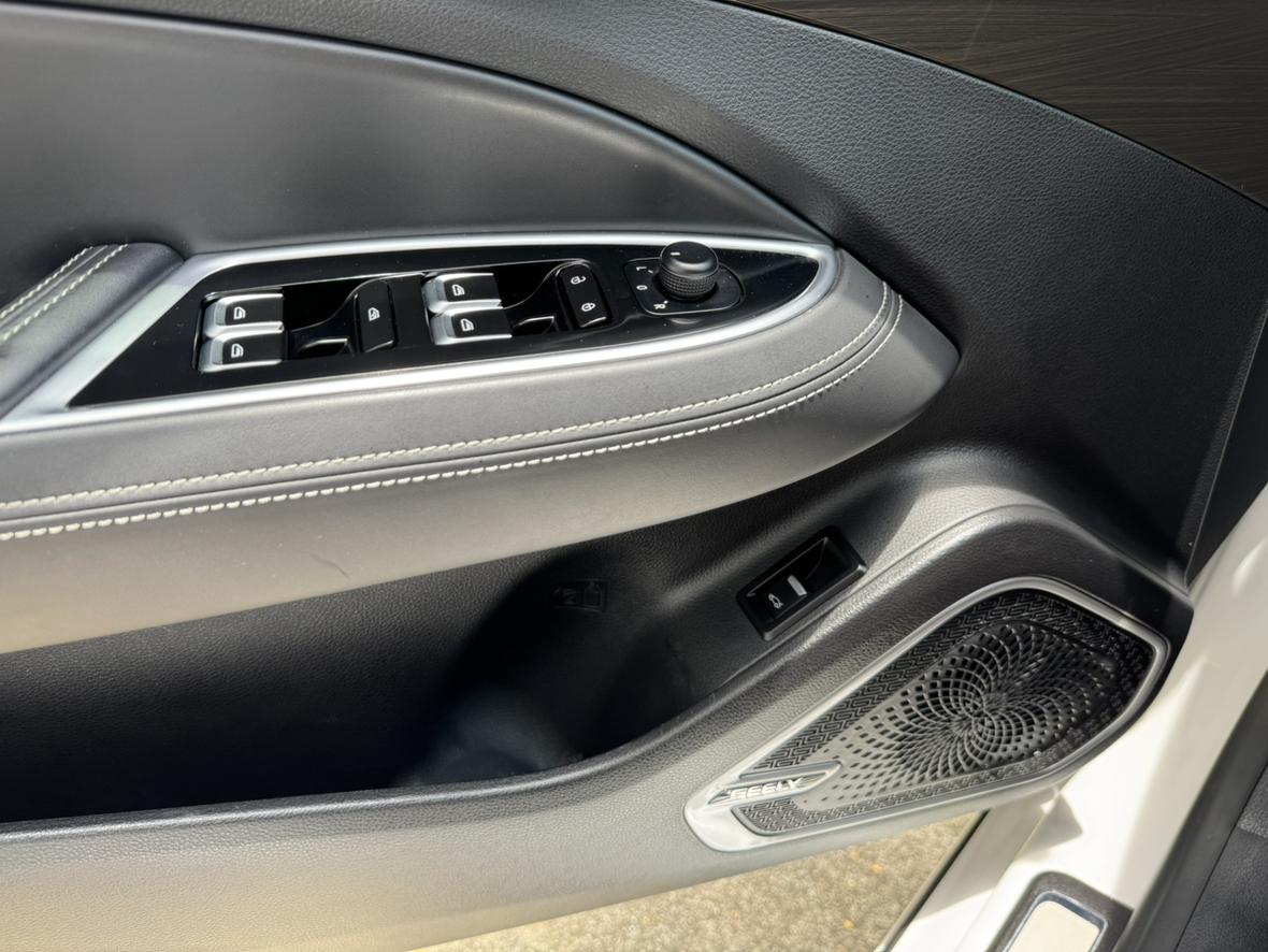 Geely 2021 1.8T Navigator +