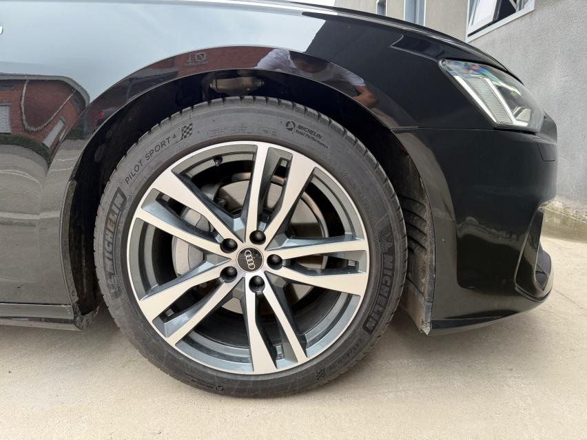 Audi A6( Import ) 2024 Avant quattro 45 TFSI Select Dynamic