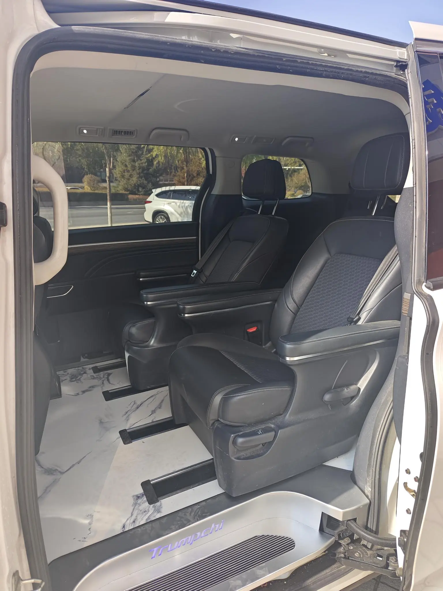 GAC Trumpchi Trumpchi M8 2023 Series 390T Luxury