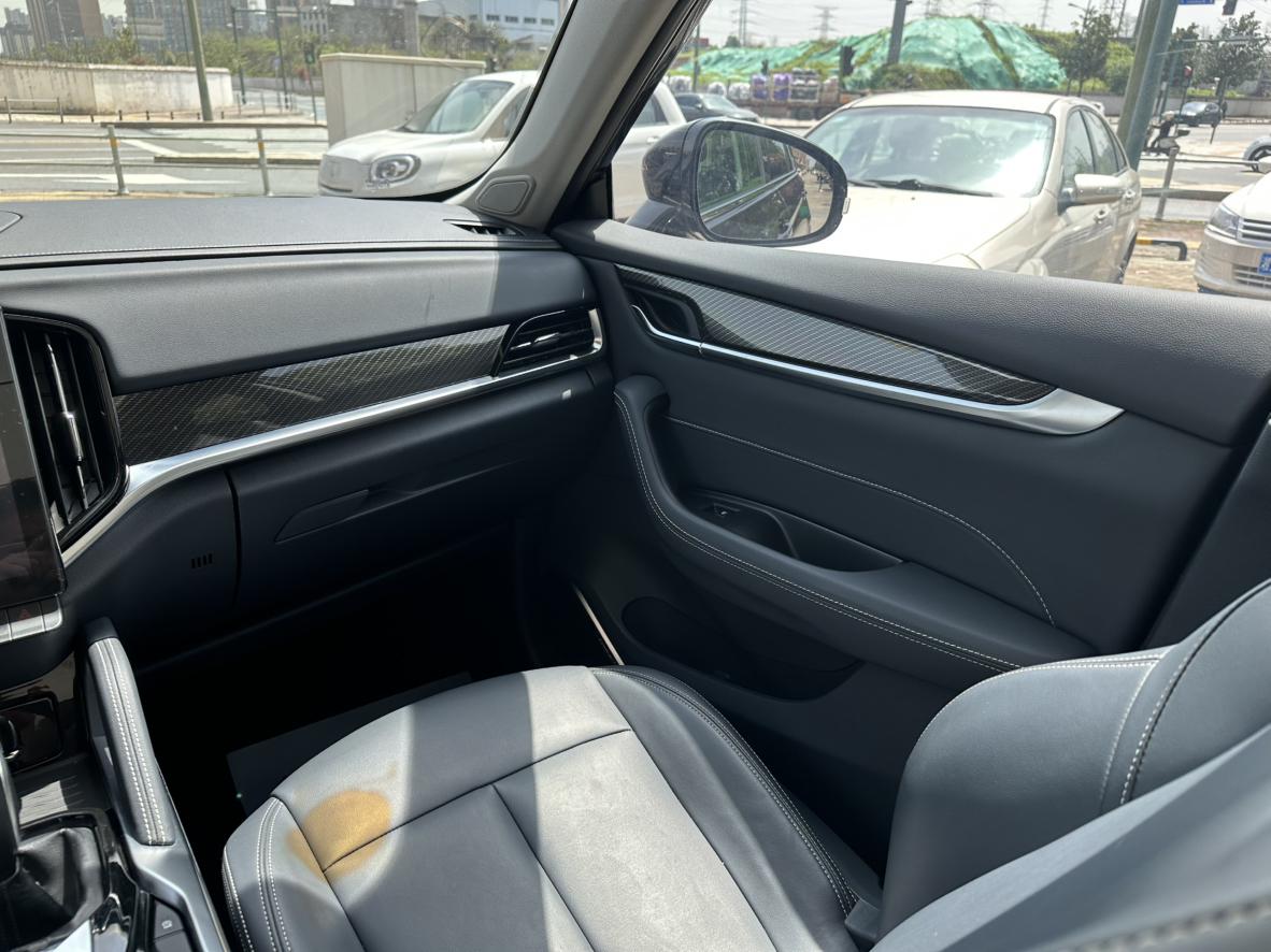 V7 2018 280T Manual Luxury 5 seat