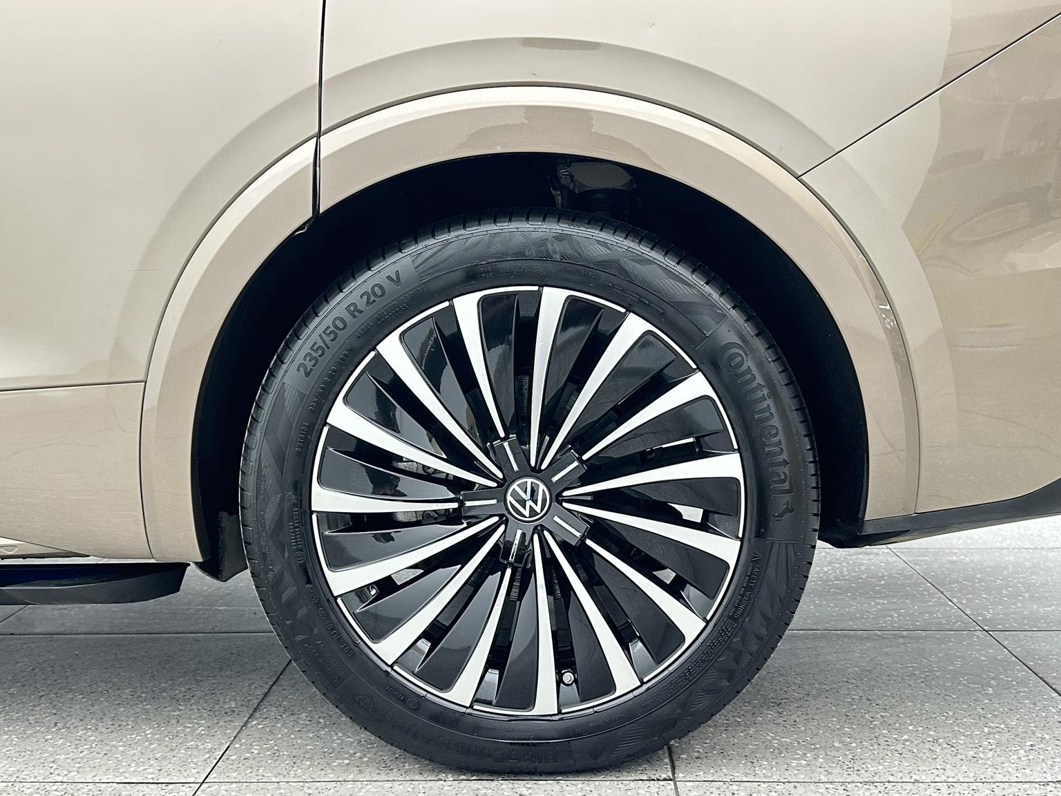 Volkswagen Viloran 2020 380TSI Flagship