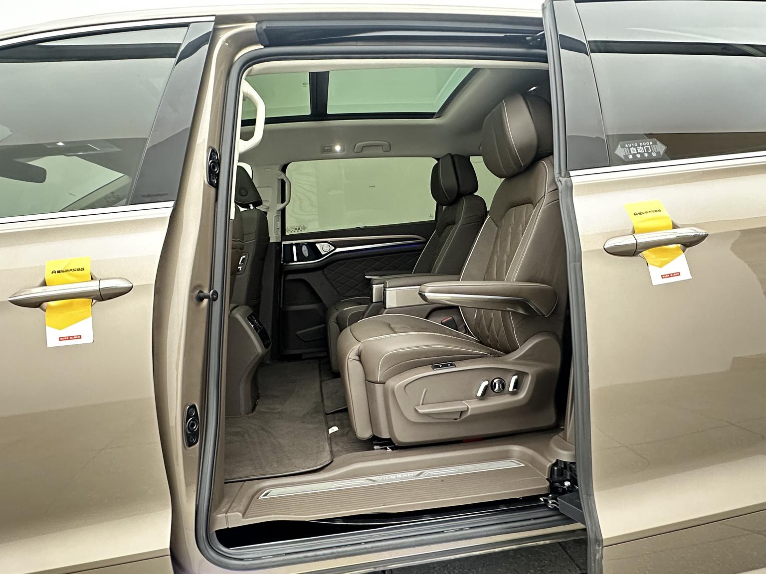 Volkswagen Viloran 2020 380TSI Flagship