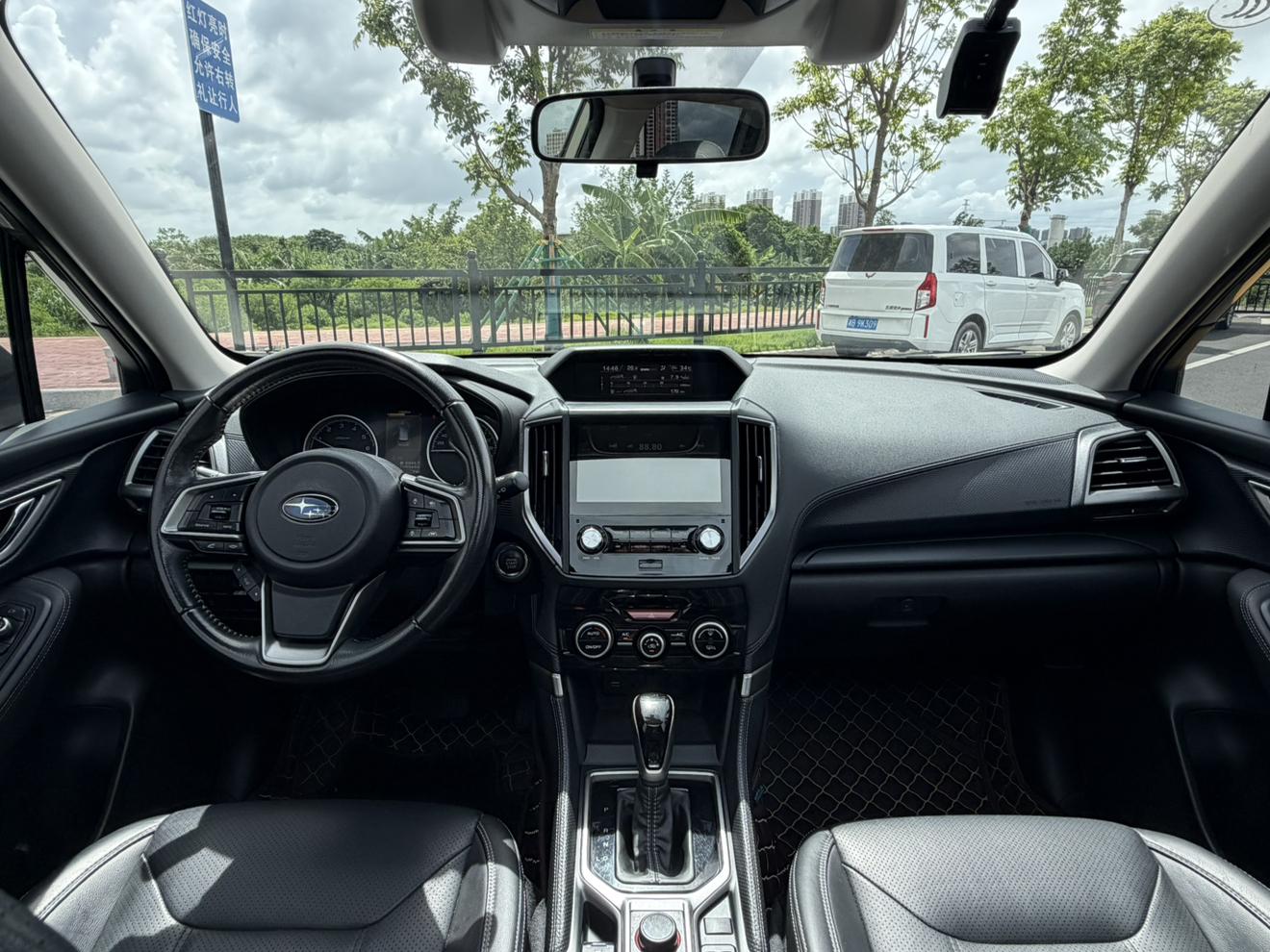 Subaru FORESTER Forester 2019 2.0i Luxury EyeSight