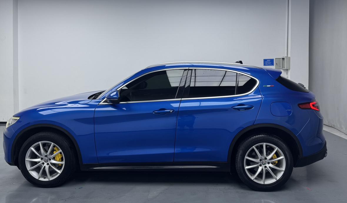 Alpha Stelvio 2020 2.0T 280HP Luxury