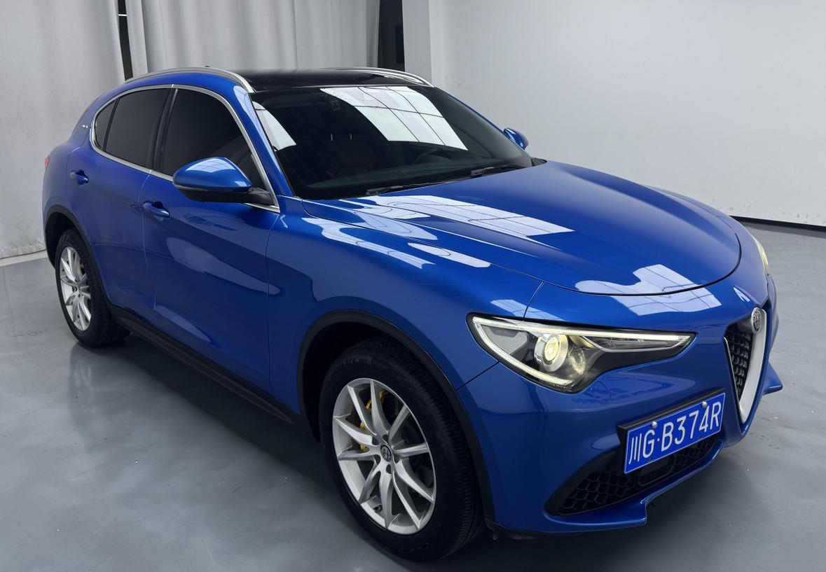 Alpha Stelvio 2020 2.0T 280HP Luxury