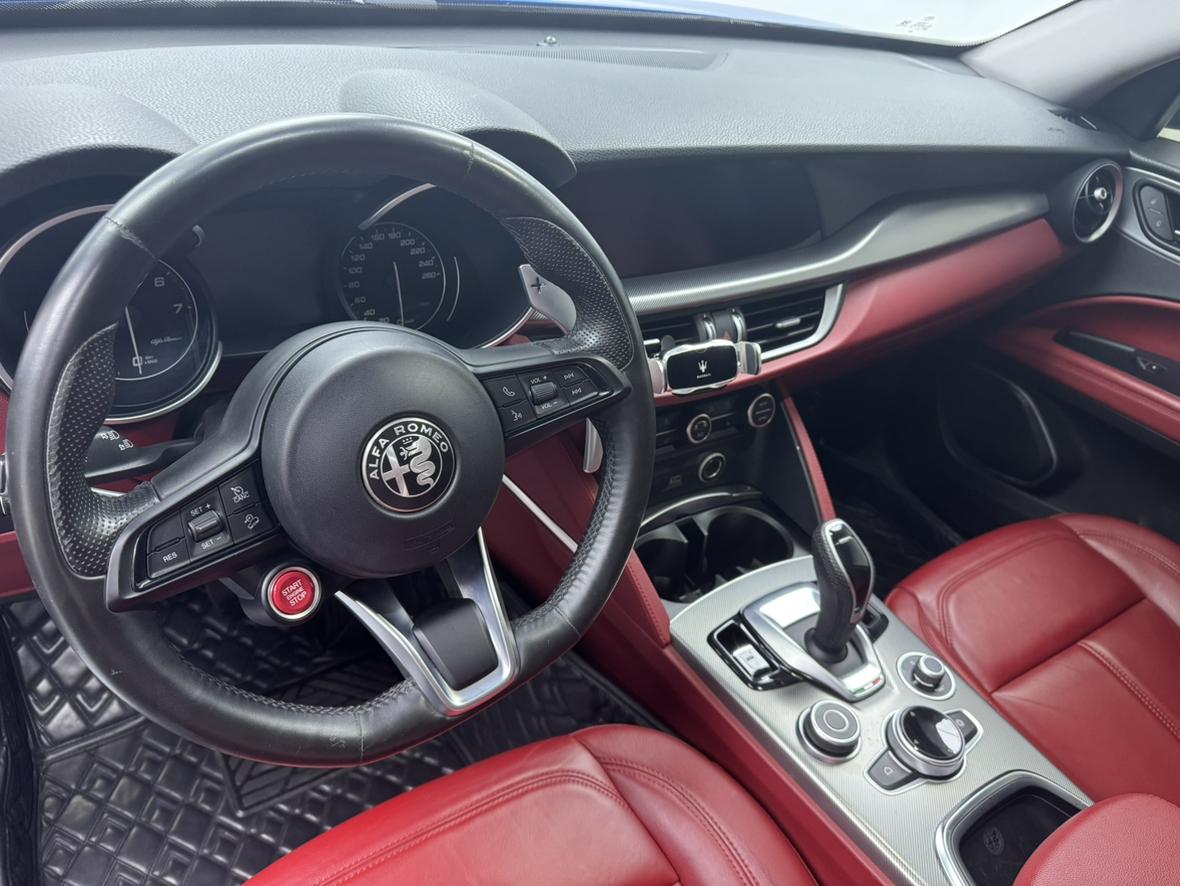 Alpha Stelvio 2020 2.0T 280HP Luxury