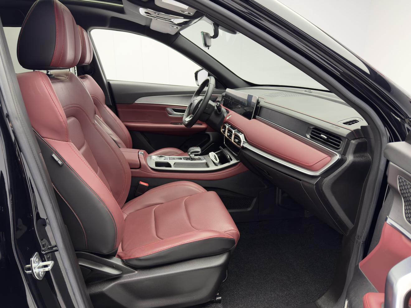Jetour X70 PLUS 2023 1.5T DCTPRO 5 seat