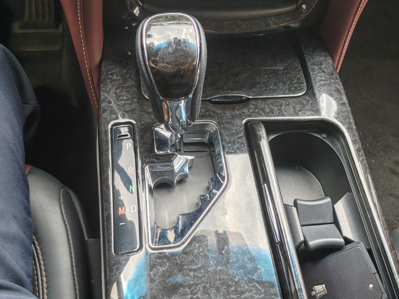 Toyota Crown 2018 2.0T Sport
