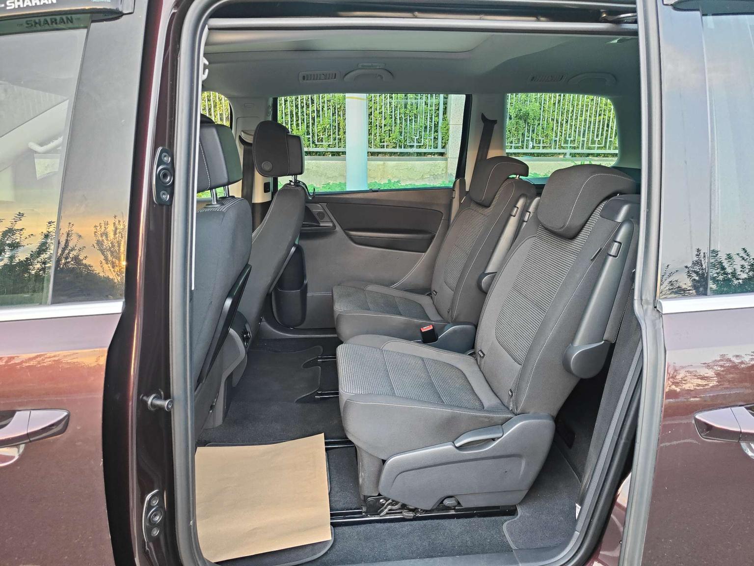 Volkswagen Sharan 2018 380TSI 6 seat