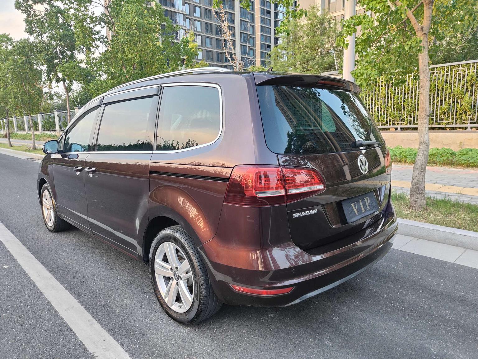 Volkswagen Sharan 2018 380TSI 6 seat