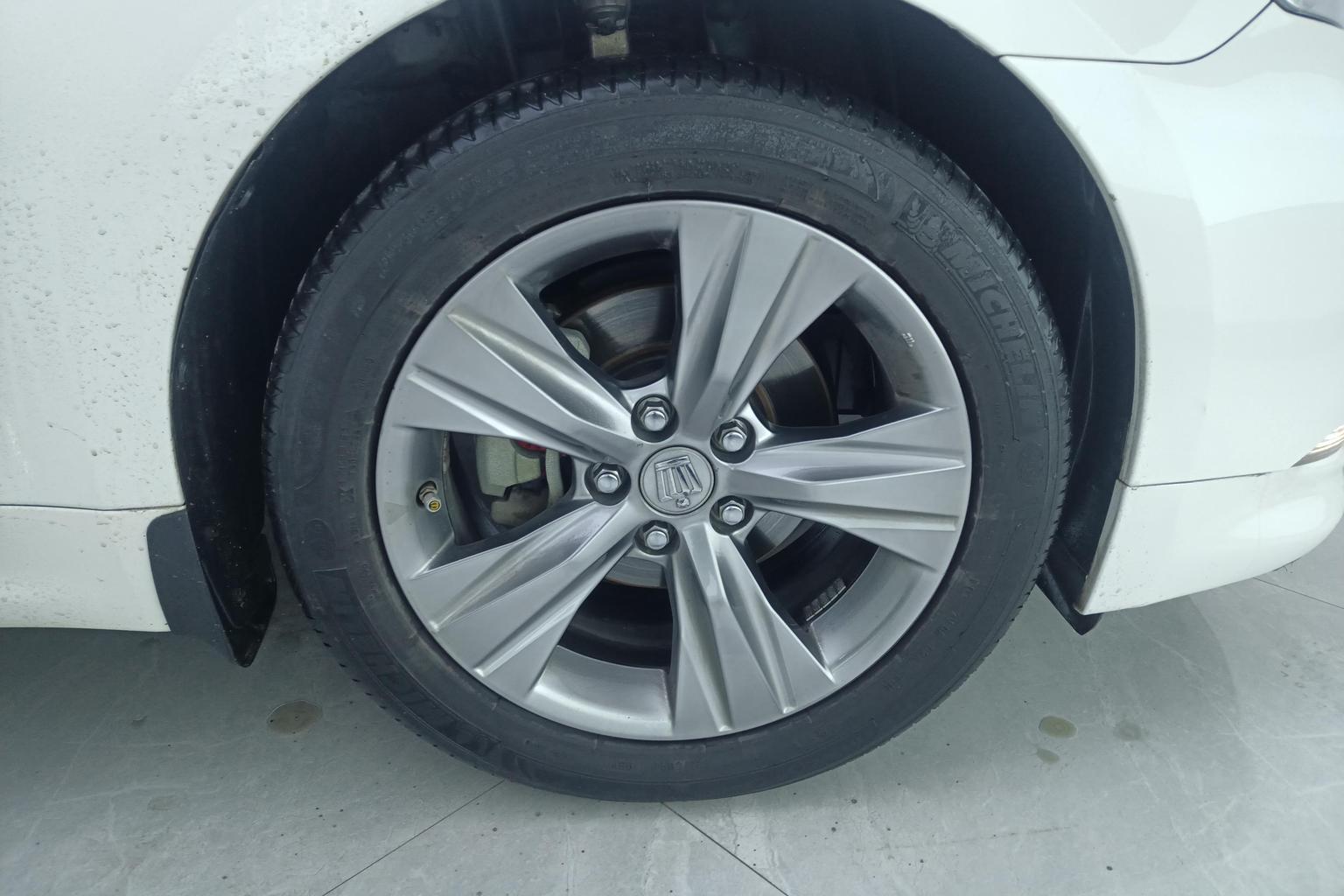 Toyota Crown 2018 2.0T Pioneer