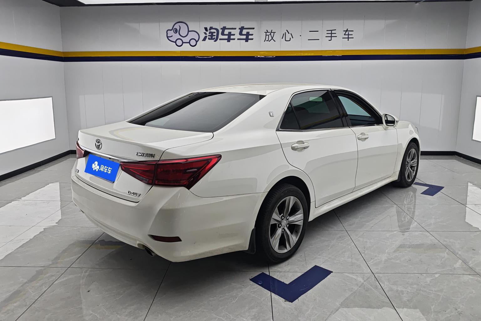 Toyota Crown 2018 2.0T Pioneer
