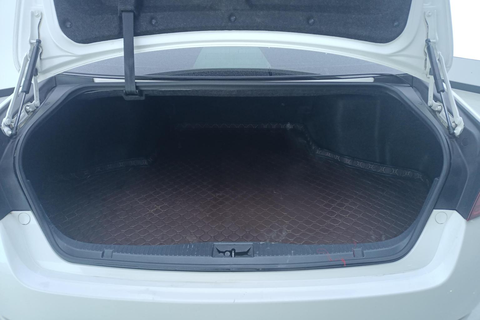Toyota Crown 2018 2.0T Pioneer