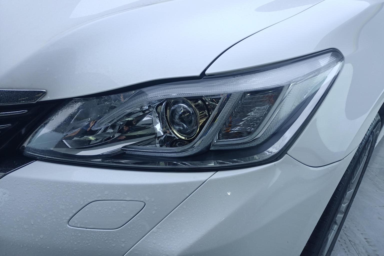 Toyota Crown 2018 2.0T Pioneer