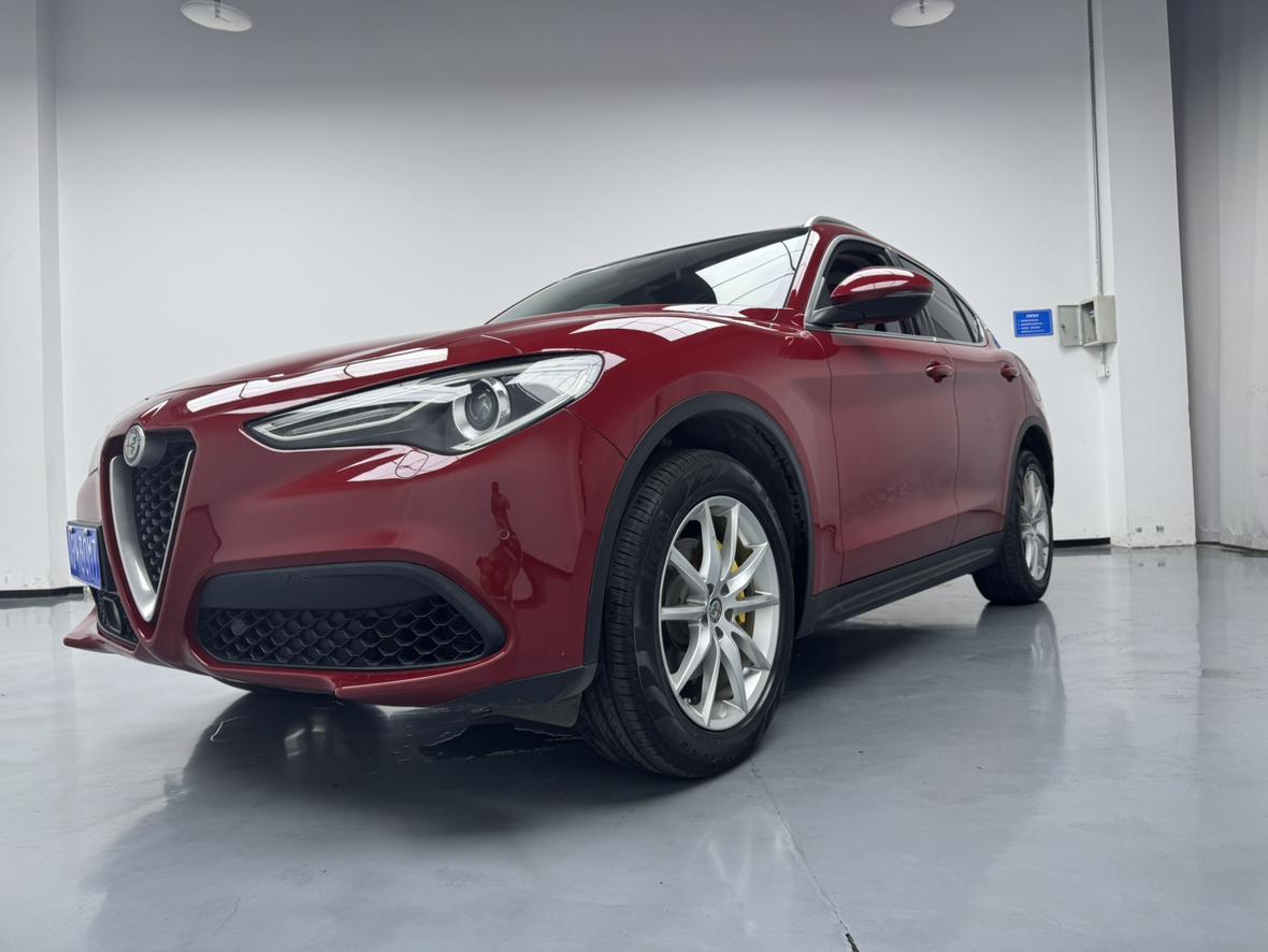 Alpha Stelvio 2020 2.0T 280HP Luxury