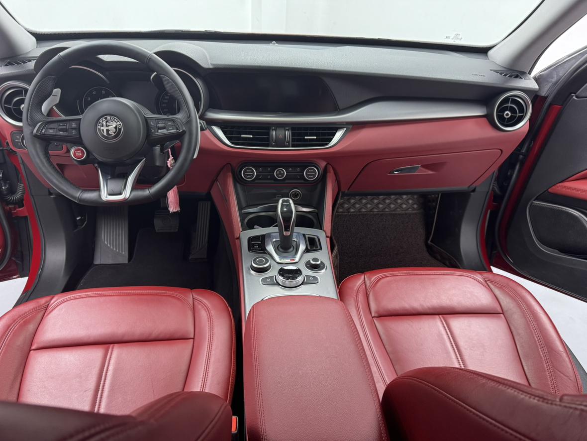 Alpha Stelvio 2020 2.0T 280HP Luxury