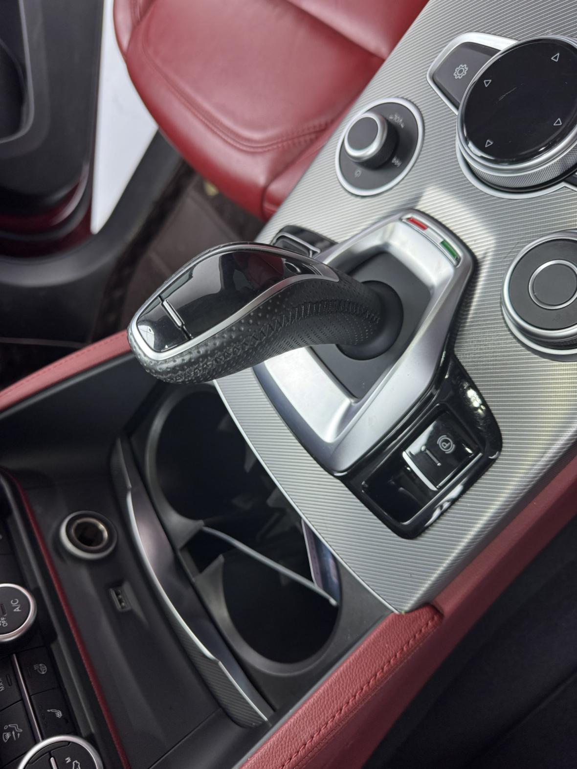 Alpha Stelvio 2020 2.0T 280HP Luxury