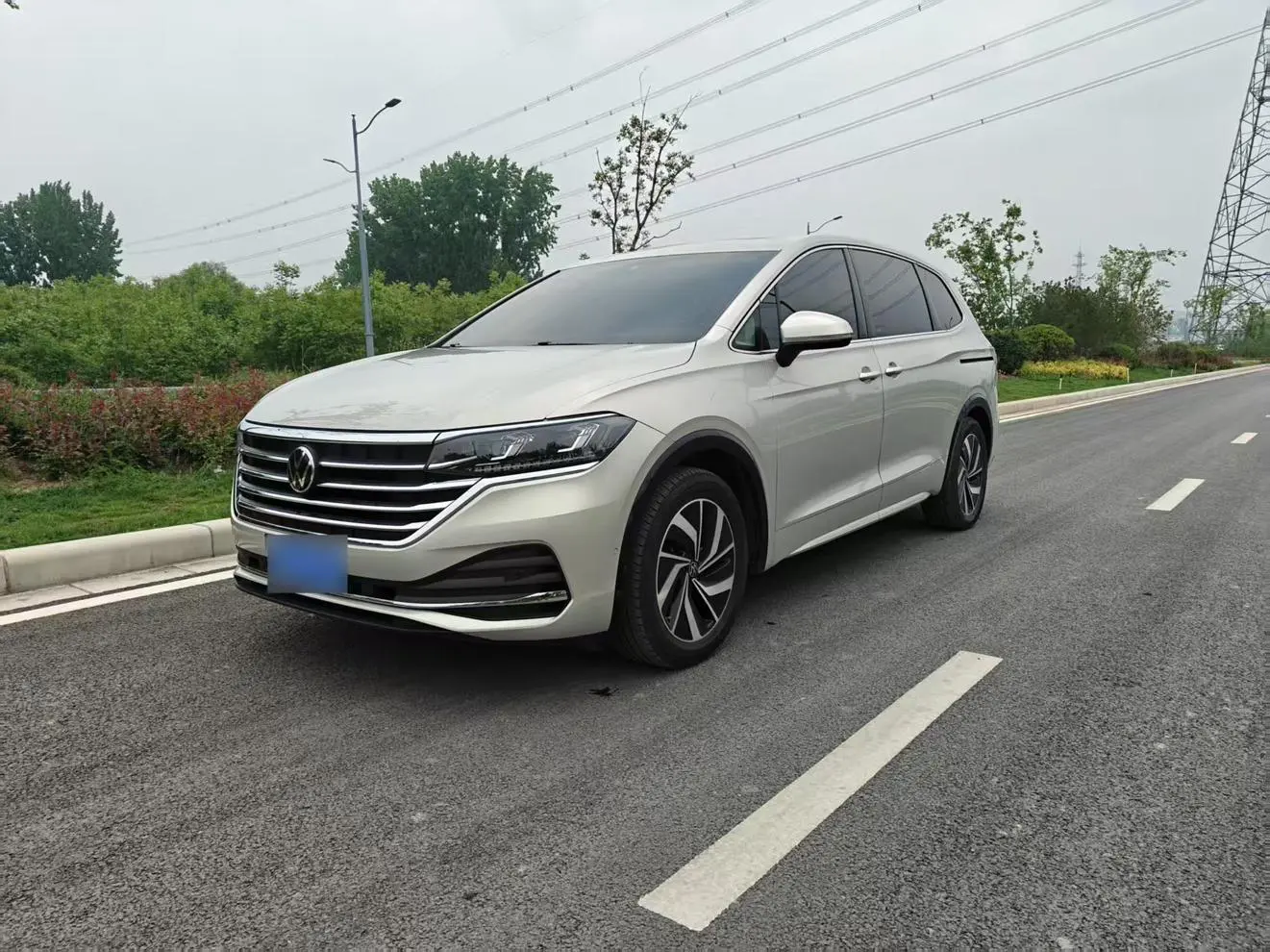 Volkswagen Viloran 2023 380TSI Premium