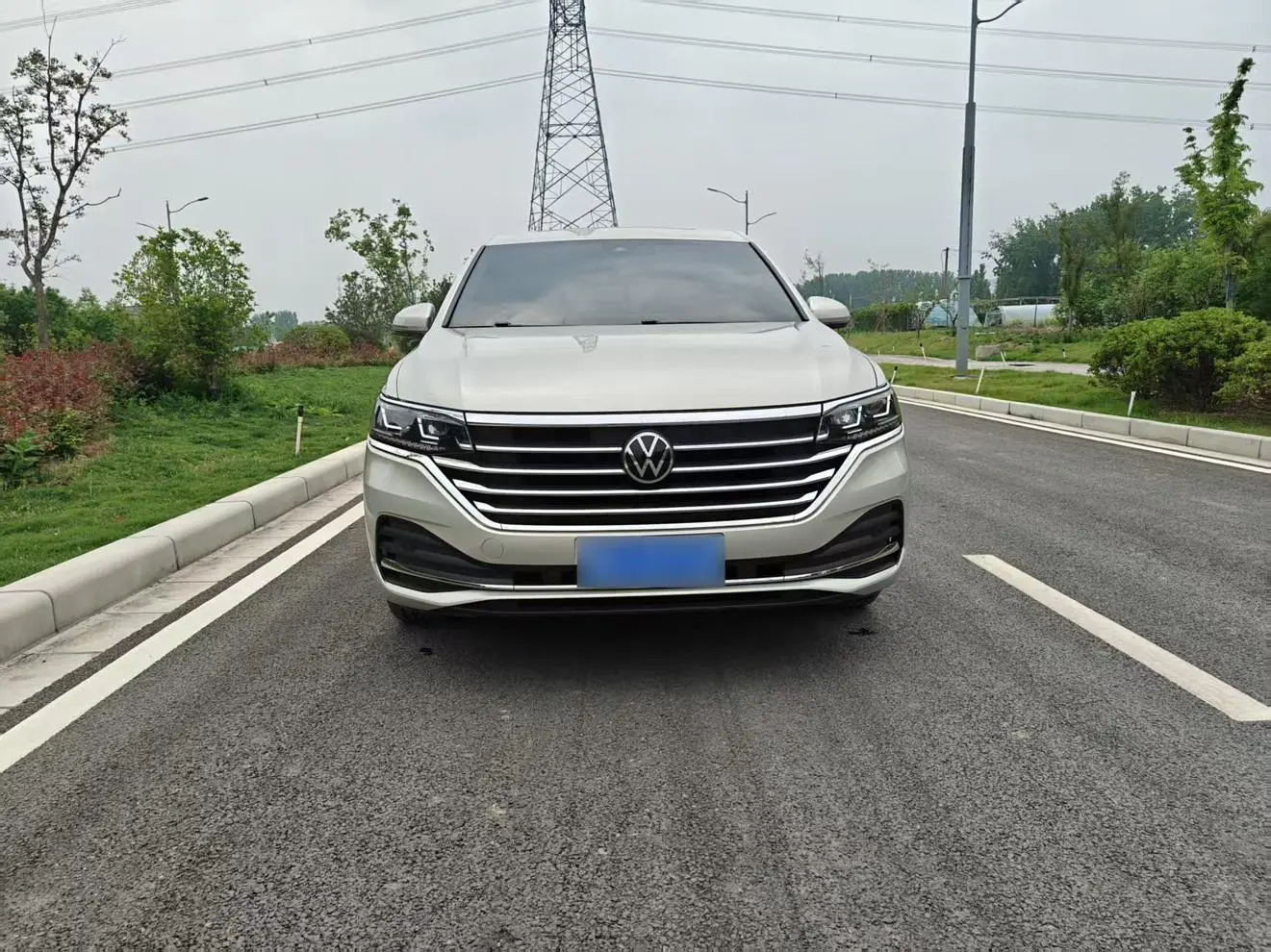 Volkswagen Viloran 2023 380TSI Premium