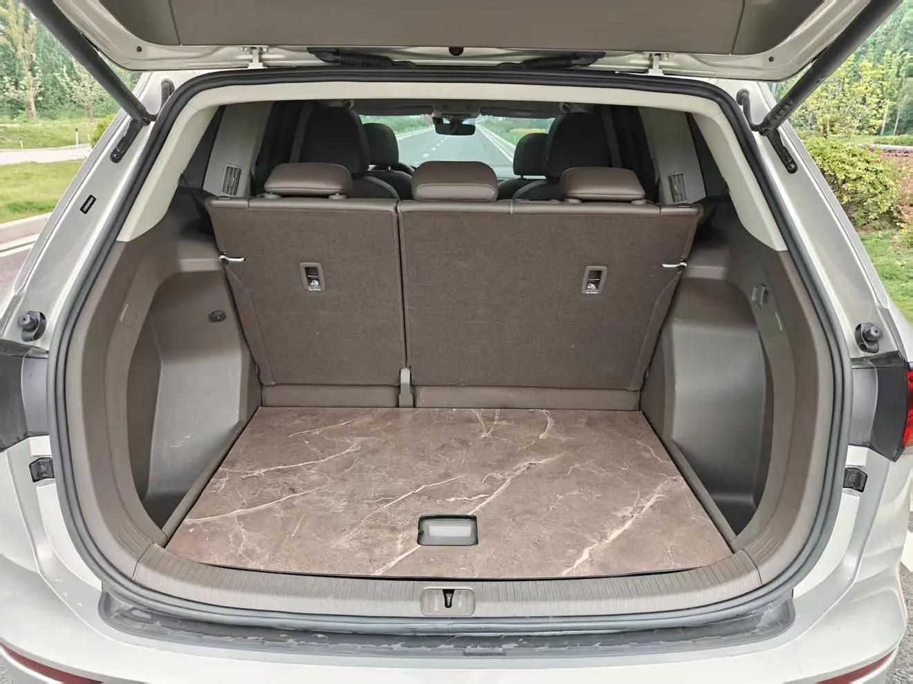 Volkswagen Viloran 2023 380TSI Premium