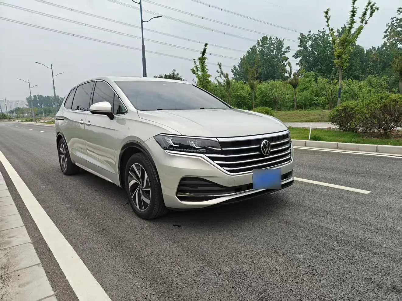 Volkswagen Viloran 2023 380TSI Premium