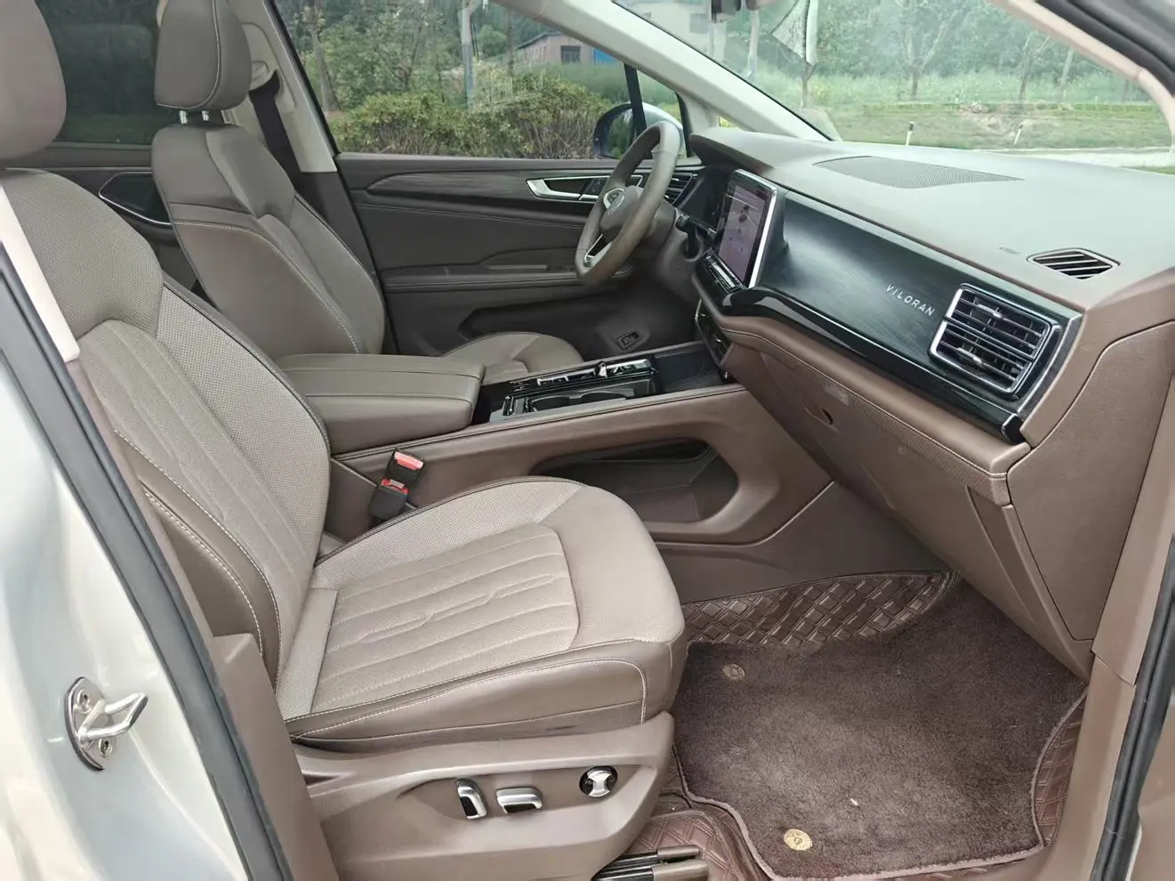 Volkswagen Viloran 2023 380TSI Premium