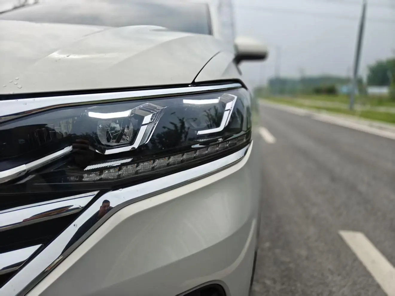 Volkswagen Viloran 2023 380TSI Premium