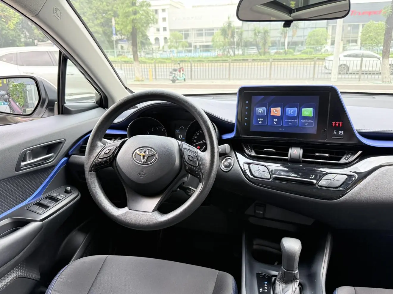 Toyota C-HR 2021 2.0L Luxury