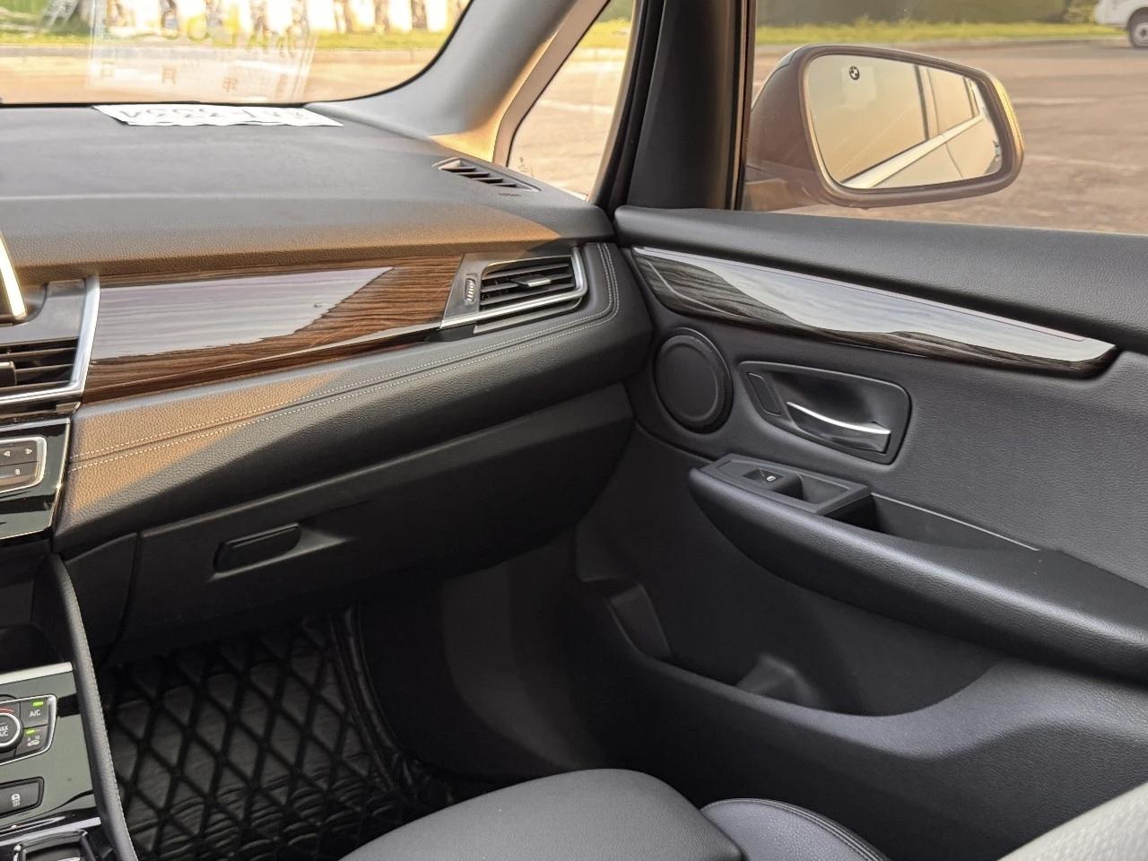 BMW 2 Series Wagon 2018 220i Luxury Package