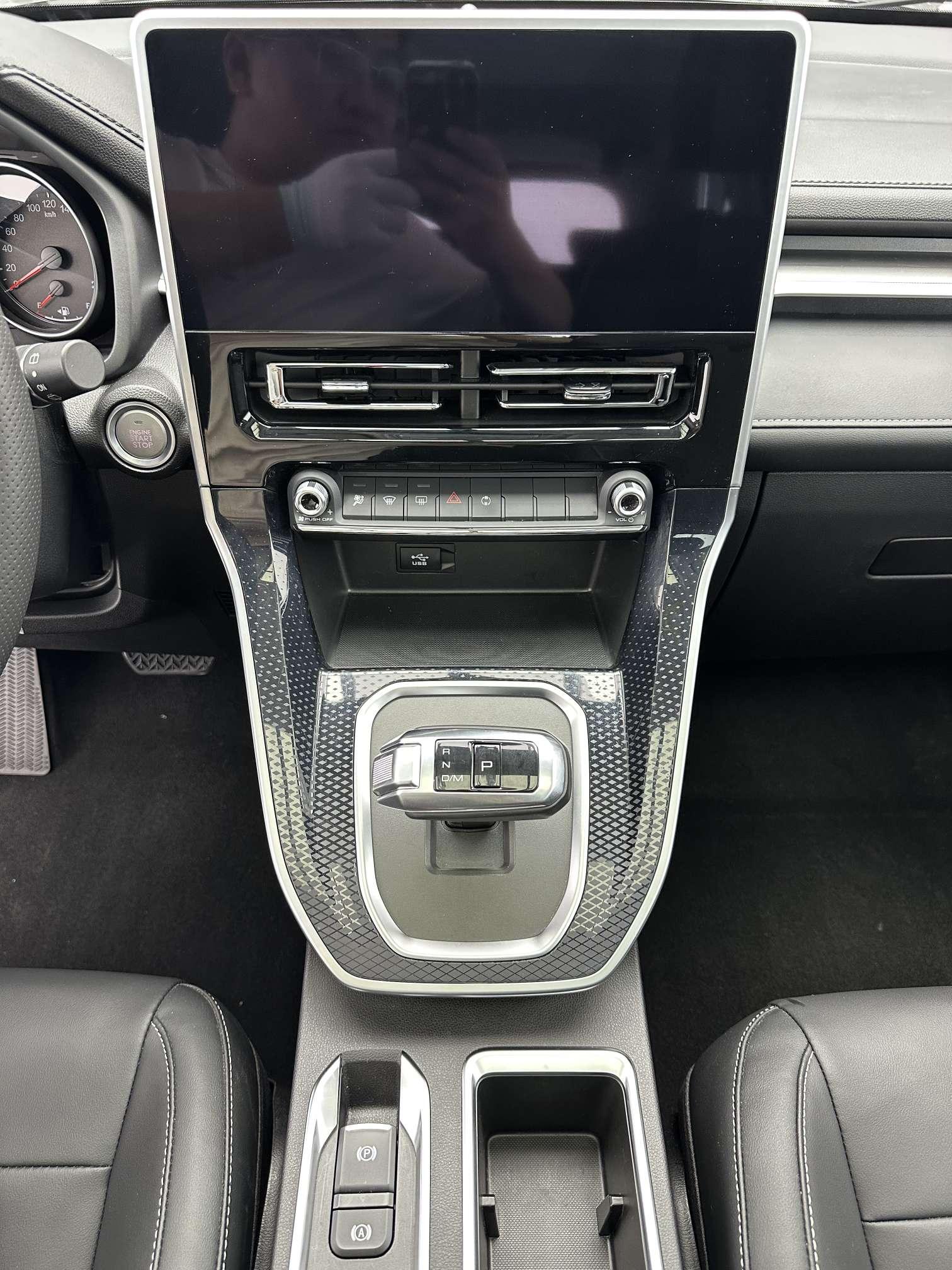 Haval M6 2023 PLUS 1.5T DCT Luxury Connected
