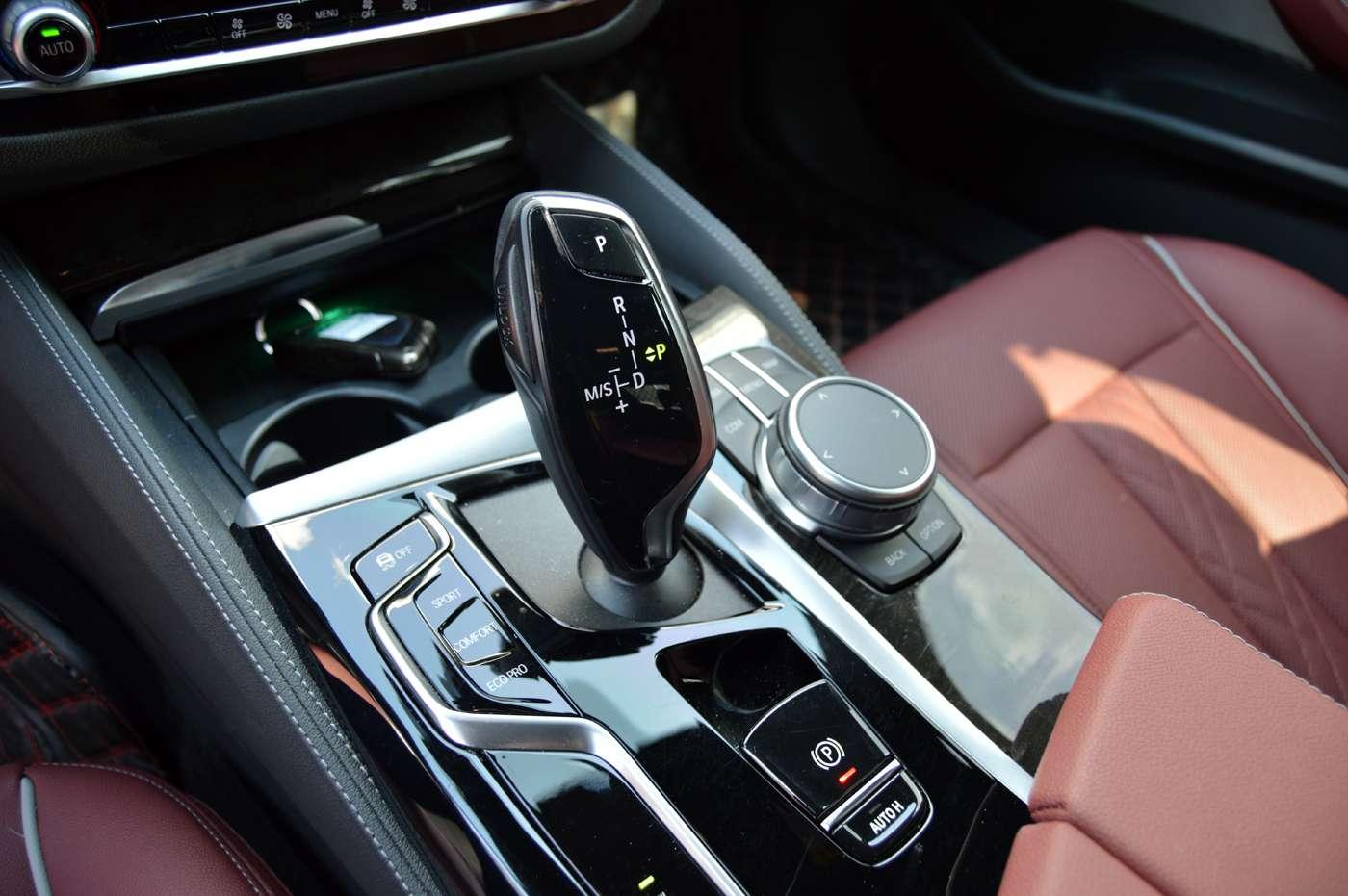 BMW 5 Series 2021 525Li M Sport Package
