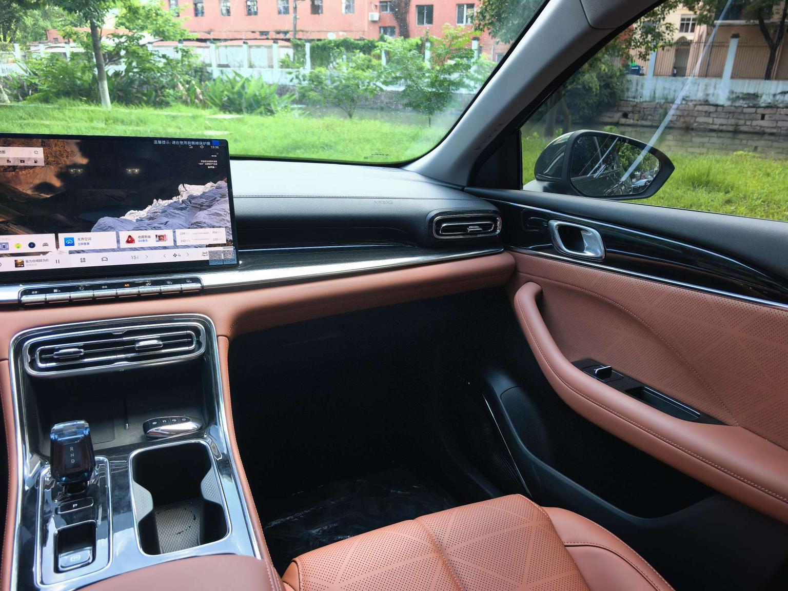 Geely Emgrand 2026 5 1.5T DCT Flagship