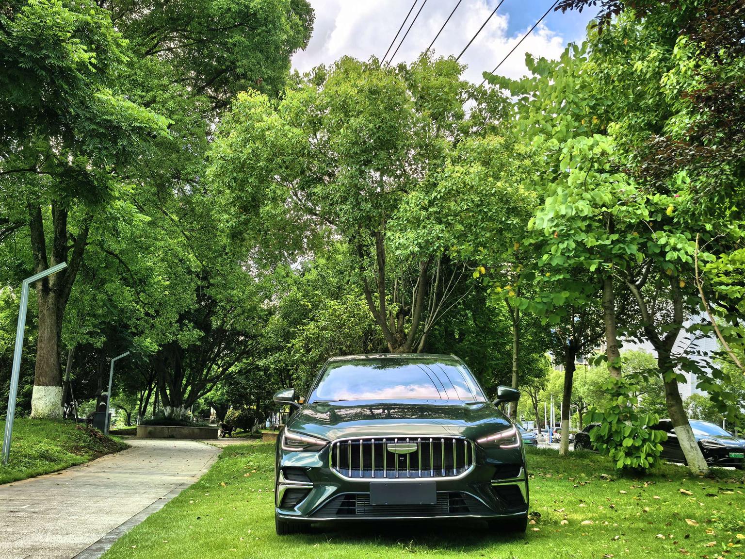 Geely Emgrand 2026 5 1.5T DCT Flagship