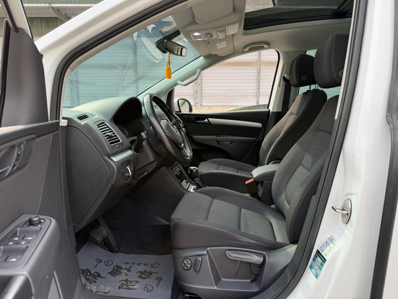 Volkswagen Sharan 2018 380TSI 7 seat