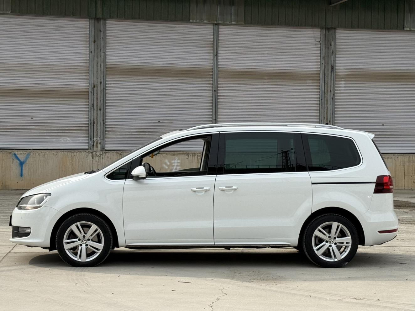 Volkswagen Sharan 2018 380TSI 7 seat