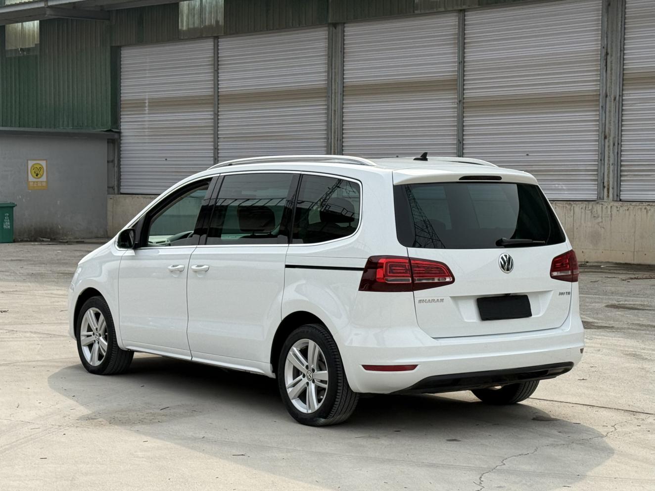 Volkswagen Sharan 2018 380TSI 7 seat