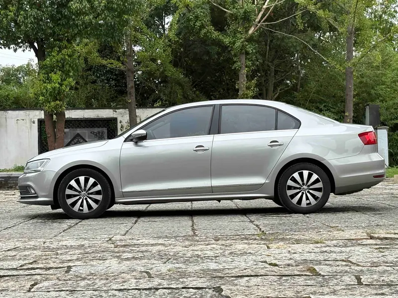 Sagitar 2018 180TSI DSG Premium Edition