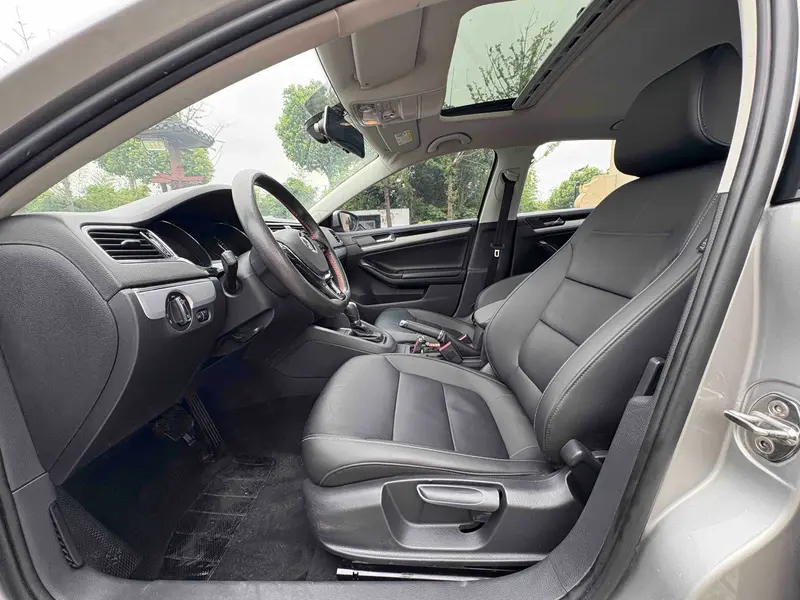 Sagitar 2018 180TSI DSG Premium Edition