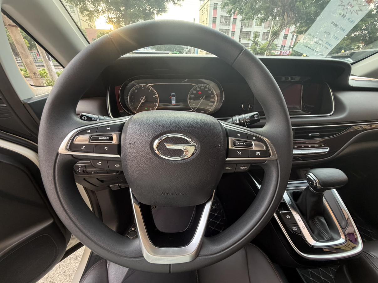 GAC Trumpchi Trumpchi M6 2019 270T Auto Luxury 6 seat China V