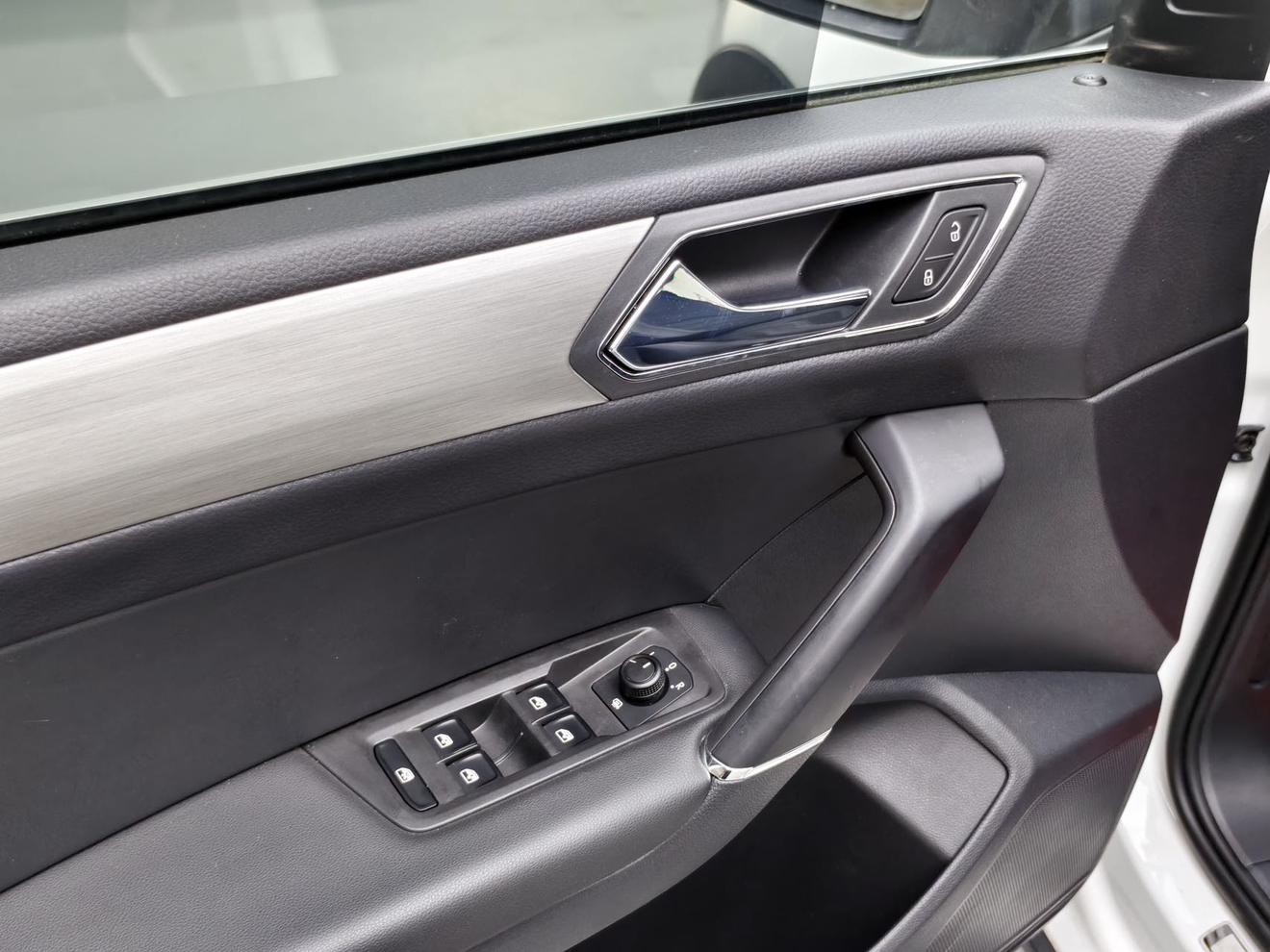 Volkswagen Touran L 2018 280TSI 7 seat China VI