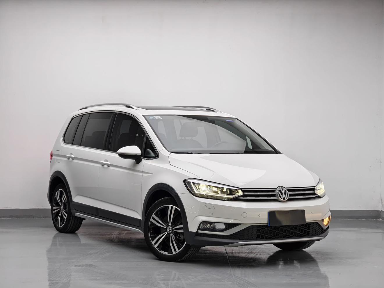 Volkswagen Touran L 2018 280TSI 7 seat China VI