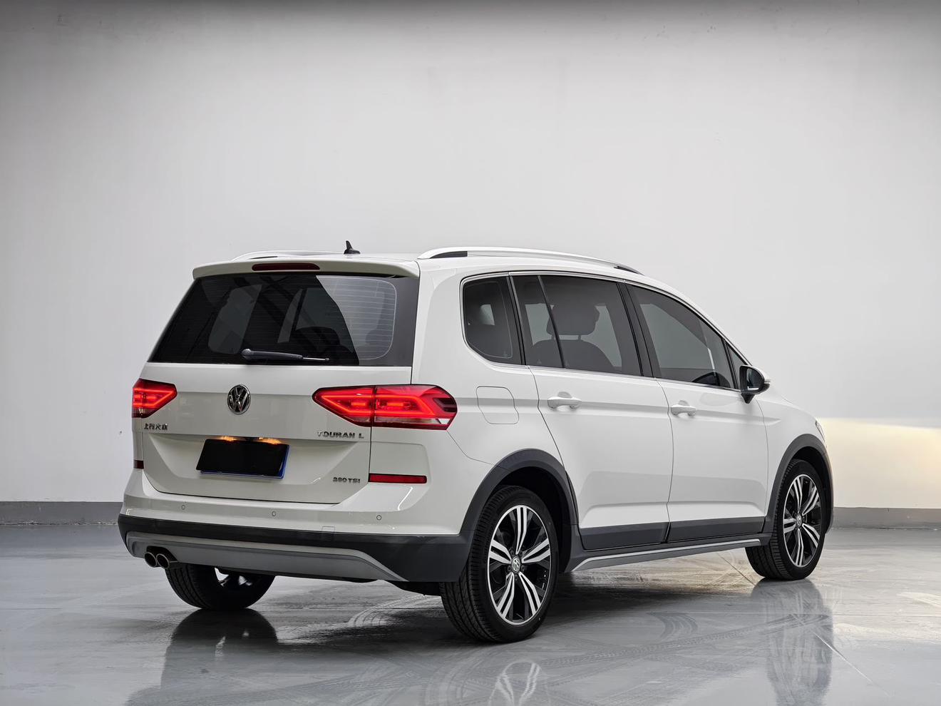 Volkswagen Touran L 2018 280TSI 7 seat China VI