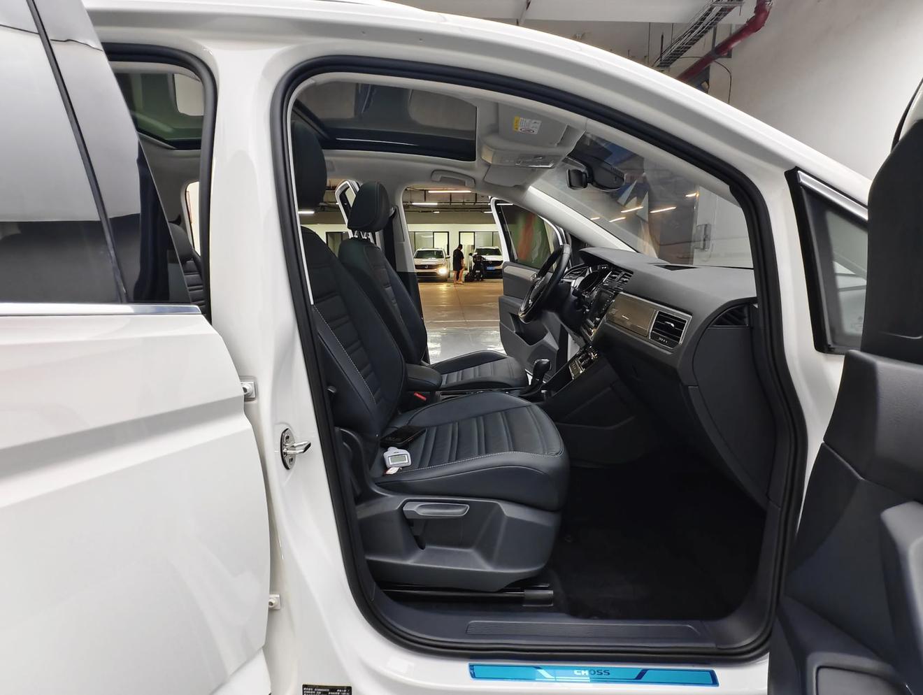 Volkswagen Touran L 2018 280TSI 7 seat China VI