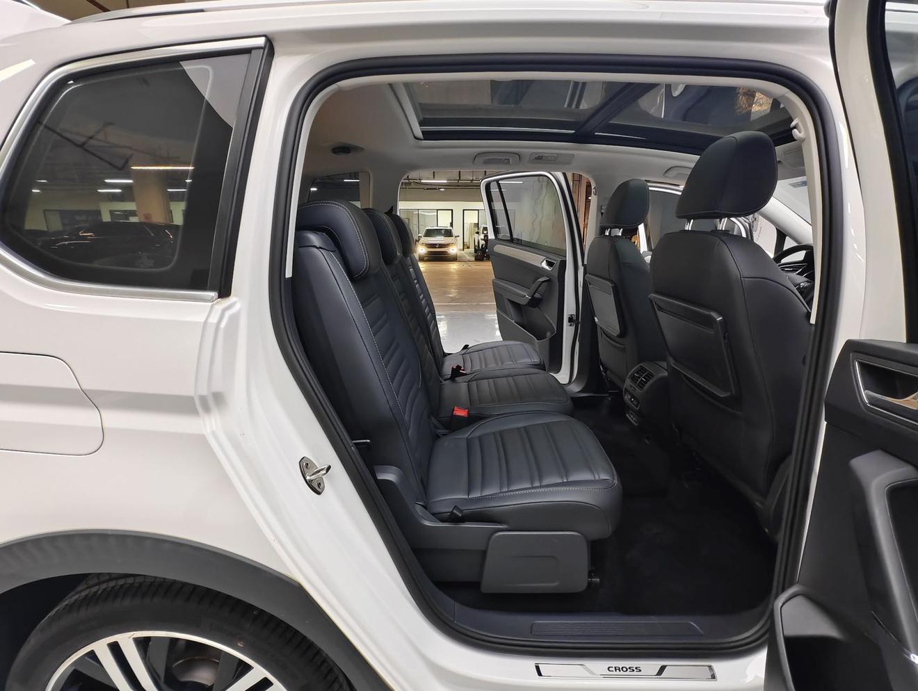 Volkswagen Touran L 2018 280TSI 7 seat China VI